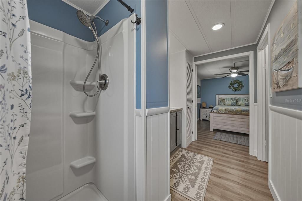 Active With Contract: $124,900 (2 beds, 2 baths, 960 Square Feet)