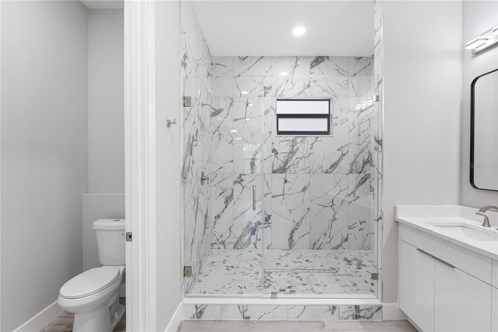 En Venta: $515,000 (3 camas, 2 baños, 1833 Pies cuadrados)