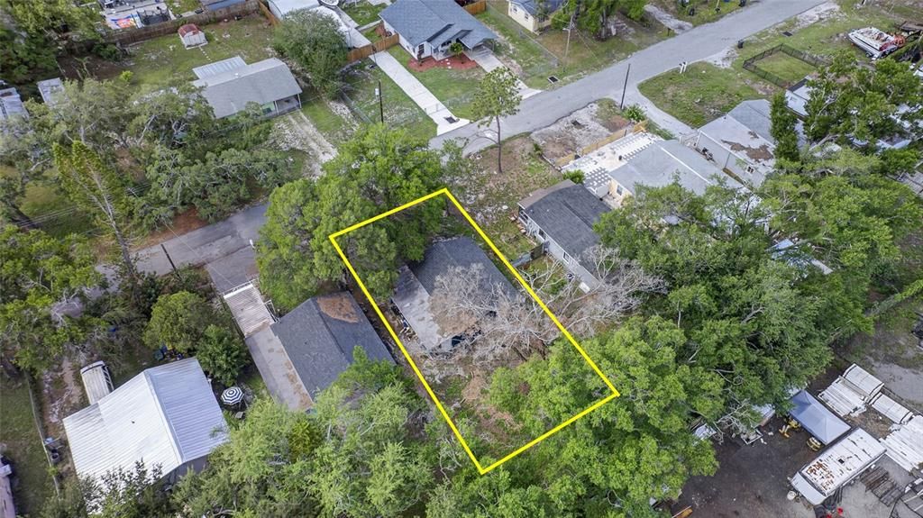 For Sale: $315,000 (4 beds, 2 baths, 1088 Square Feet)