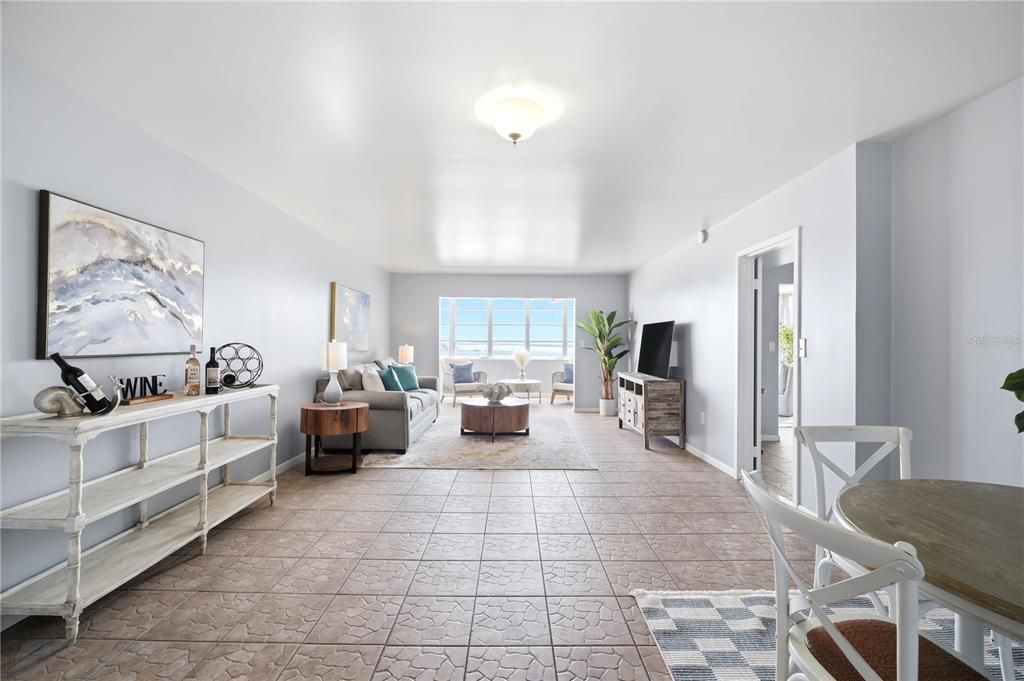 For Sale: $299,900 (2 beds, 2 baths, 1605 Square Feet)