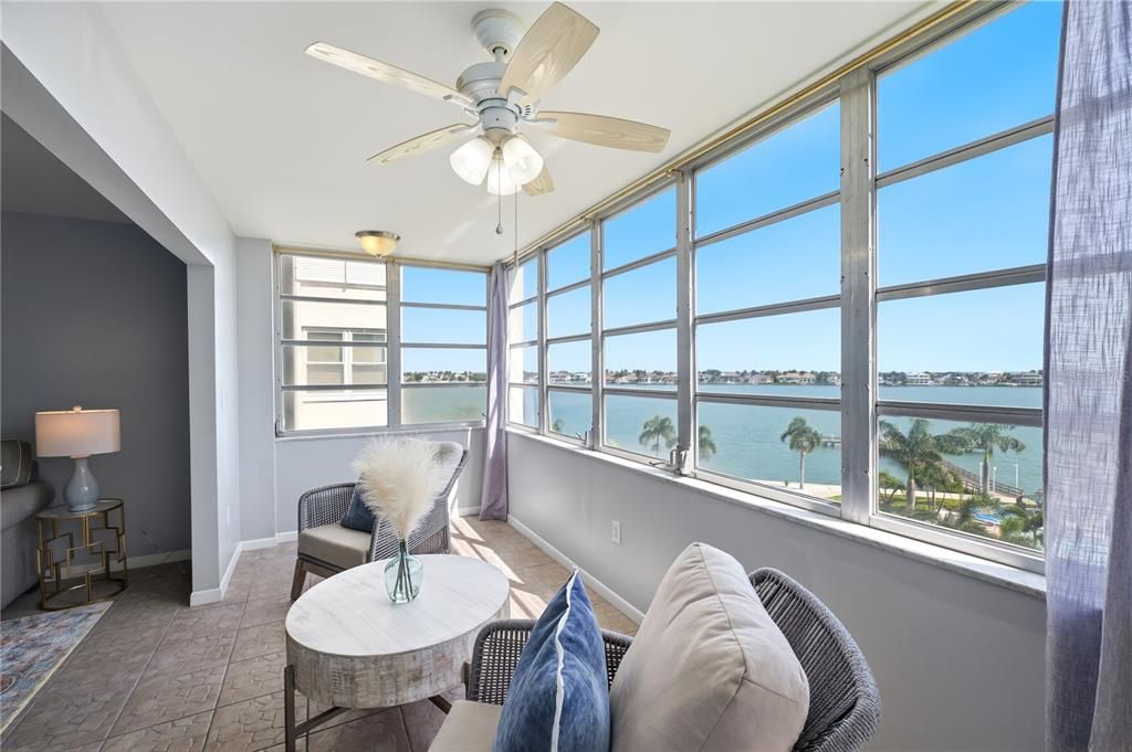 For Sale: $299,900 (2 beds, 2 baths, 1605 Square Feet)