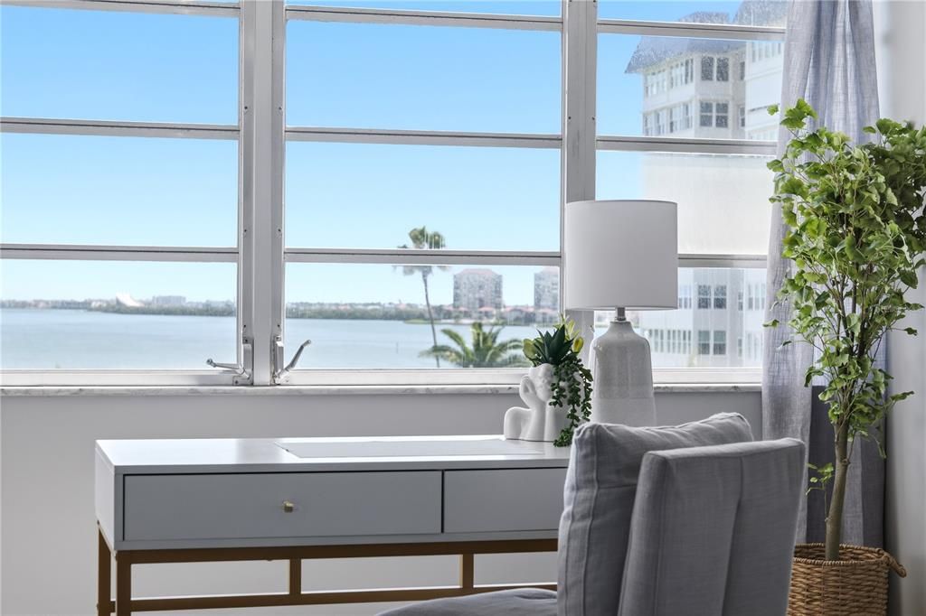 For Sale: $299,900 (2 beds, 2 baths, 1605 Square Feet)