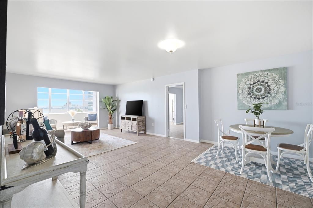 For Sale: $299,900 (2 beds, 2 baths, 1605 Square Feet)