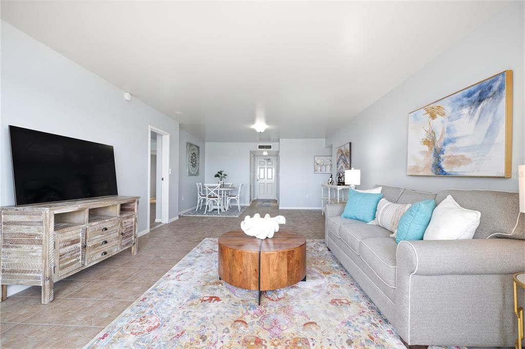 For Sale: $299,900 (2 beds, 2 baths, 1605 Square Feet)