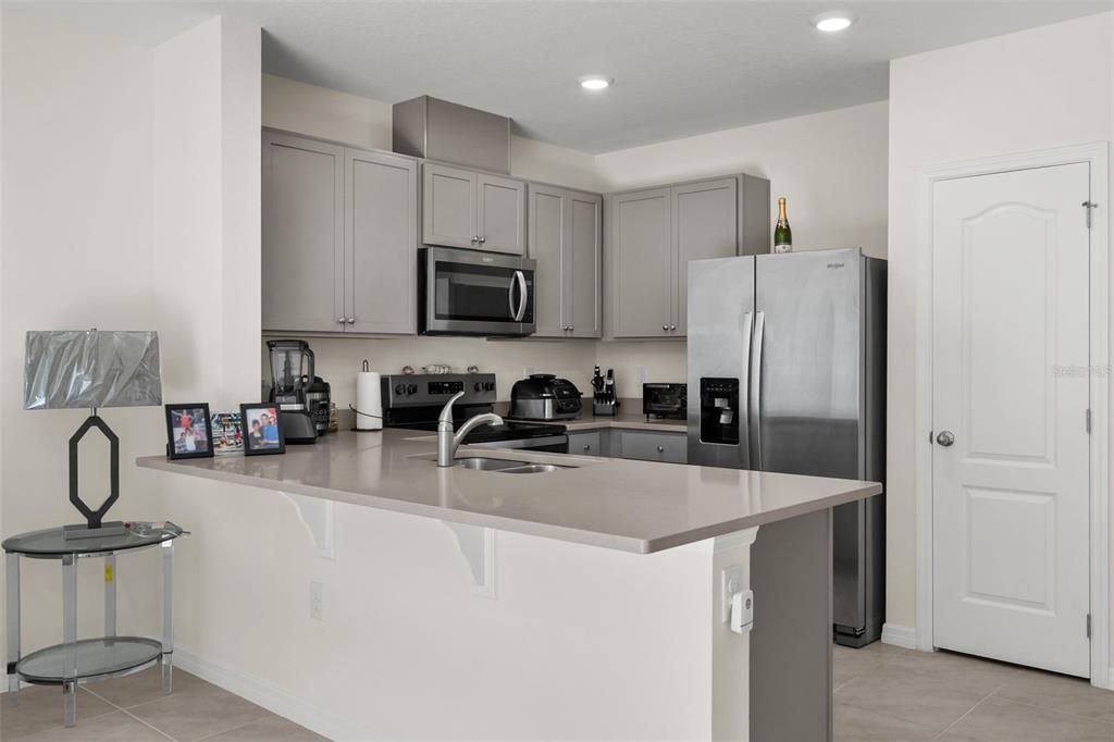 For Sale: $279,999 (3 beds, 2 baths, 1515 Square Feet)