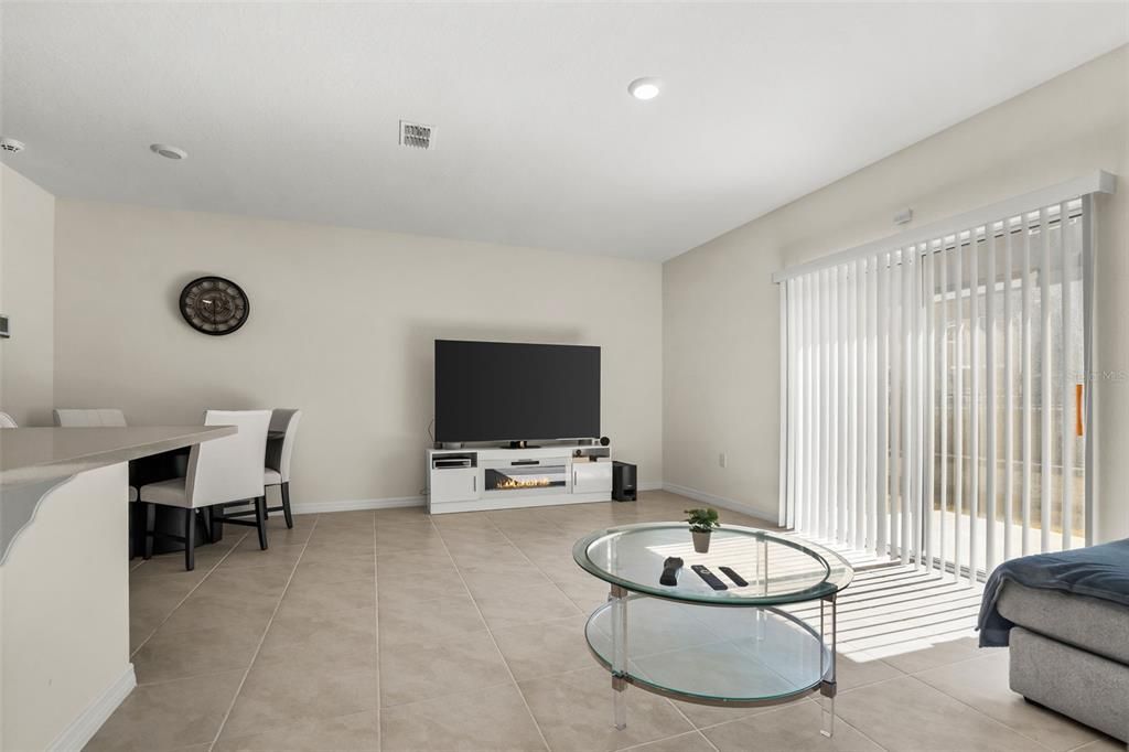 For Sale: $279,999 (3 beds, 2 baths, 1515 Square Feet)