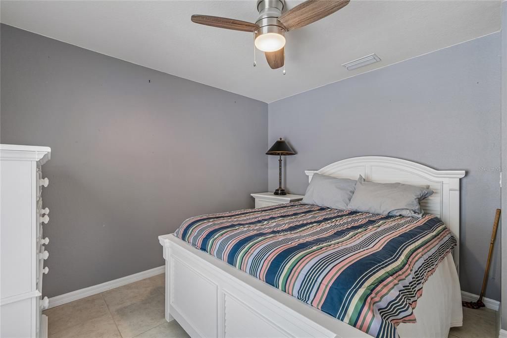 For Sale: $549,900 (3 beds, 2 baths, 1242 Square Feet)