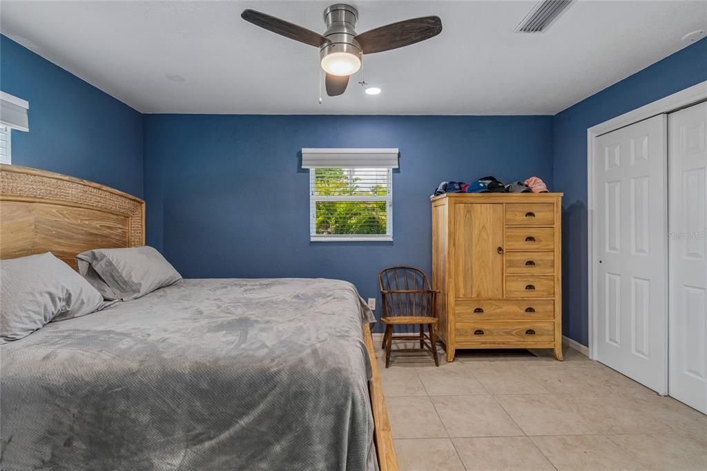 For Sale: $549,900 (3 beds, 2 baths, 1242 Square Feet)