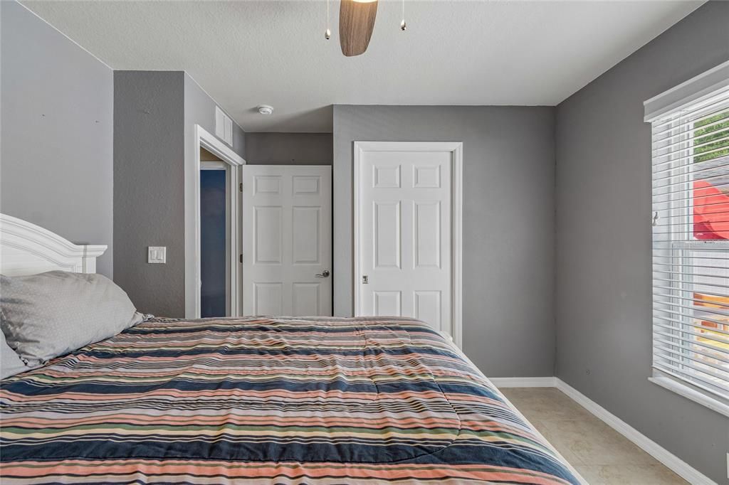 For Sale: $549,900 (3 beds, 2 baths, 1242 Square Feet)