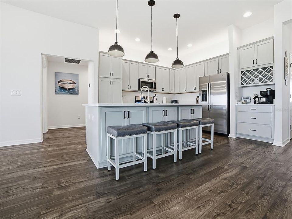 For Sale: $584,900 (3 beds, 2 baths, 1931 Square Feet)