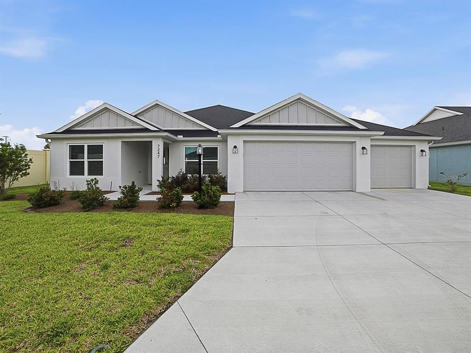 For Sale: $584,900 (3 beds, 2 baths, 1931 Square Feet)