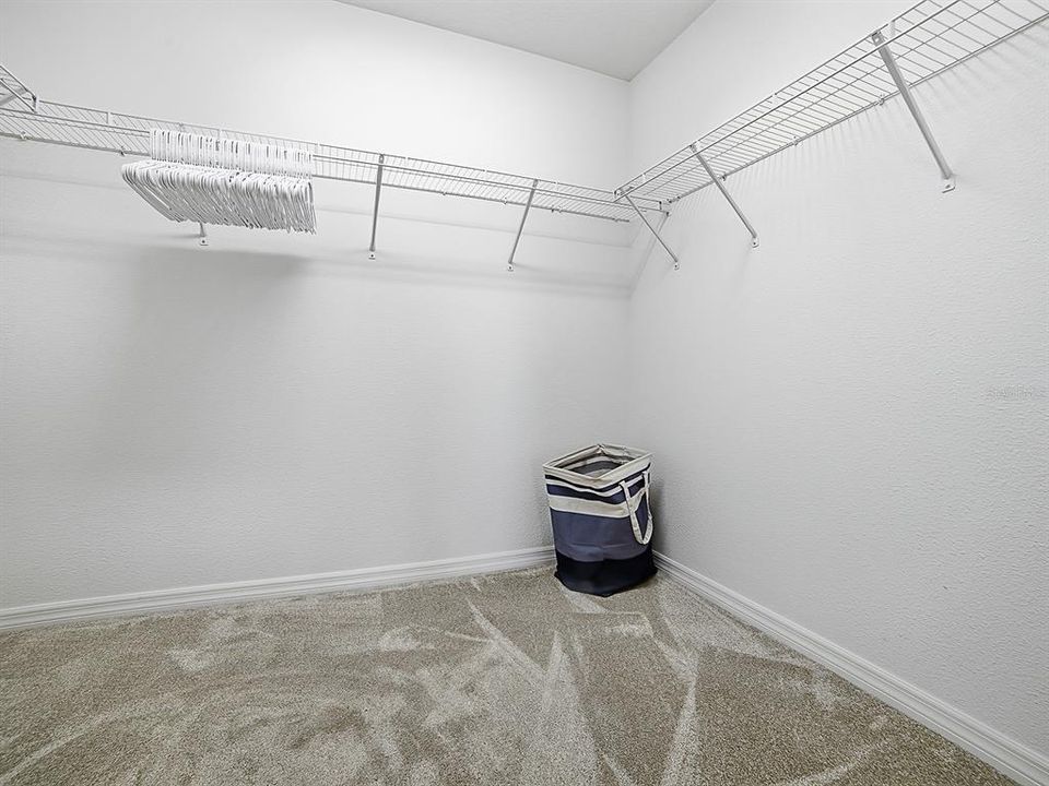 For Sale: $584,900 (3 beds, 2 baths, 1931 Square Feet)