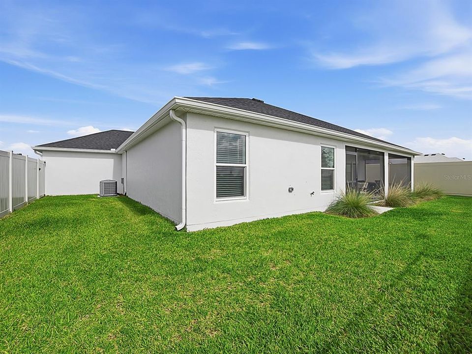 For Sale: $584,900 (3 beds, 2 baths, 1931 Square Feet)