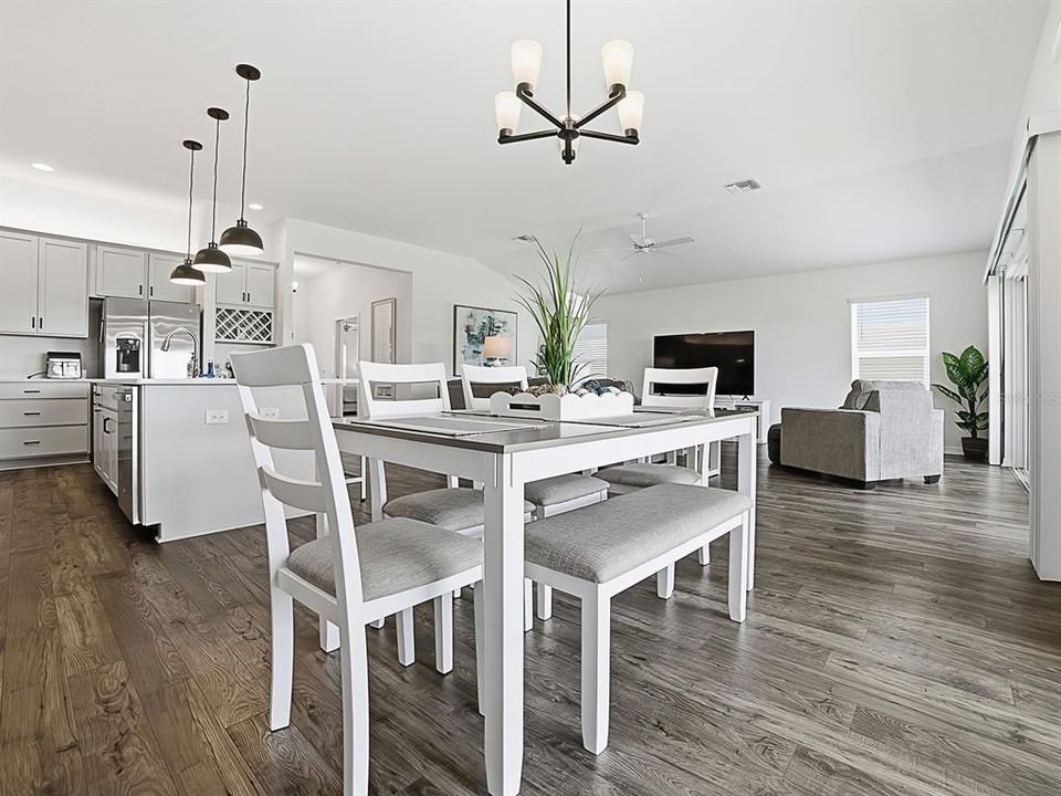 For Sale: $584,900 (3 beds, 2 baths, 1931 Square Feet)