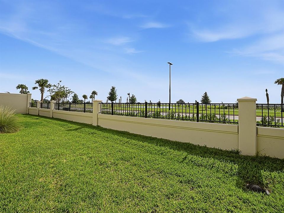 For Sale: $584,900 (3 beds, 2 baths, 1931 Square Feet)
