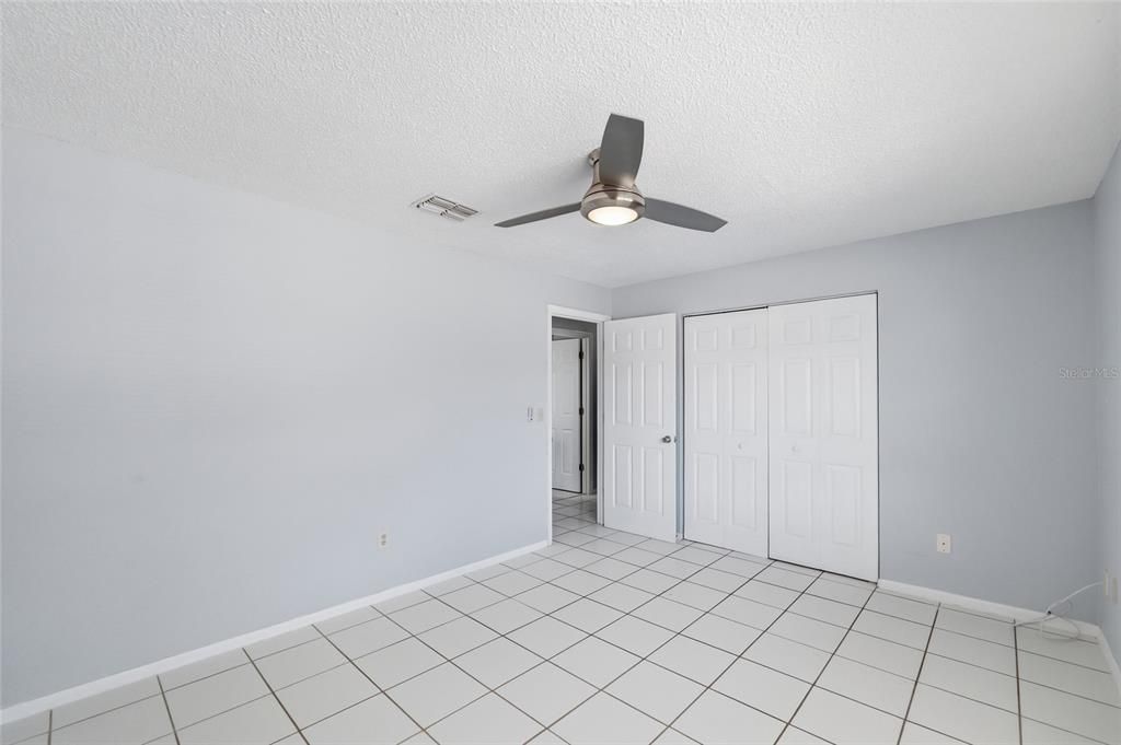 Active With Contract: $219,800 (2 beds, 1 baths, 840 Square Feet)