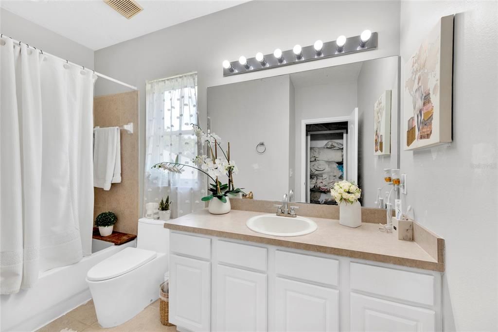 For Sale: $749,900 (5 beds, 3 baths, 3750 Square Feet)