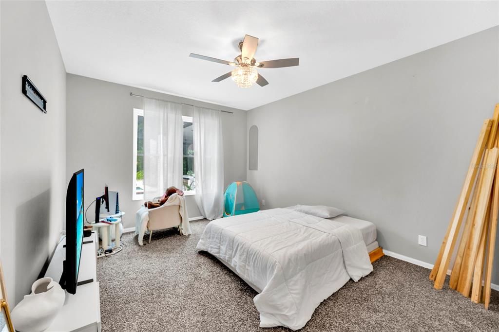 For Sale: $749,900 (5 beds, 3 baths, 3750 Square Feet)