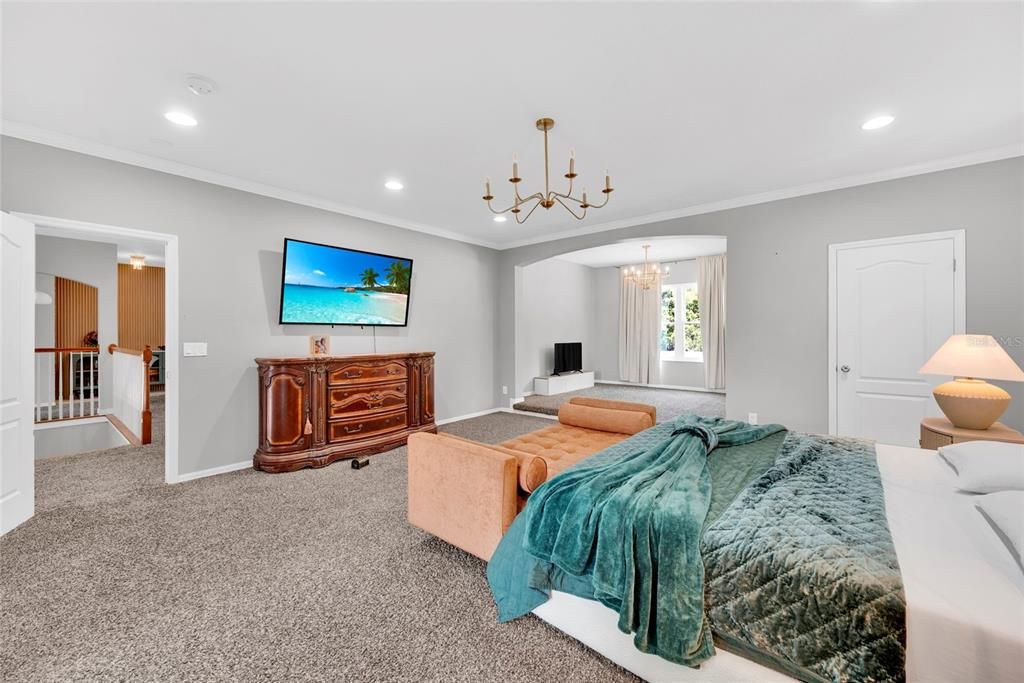For Sale: $749,900 (5 beds, 3 baths, 3750 Square Feet)