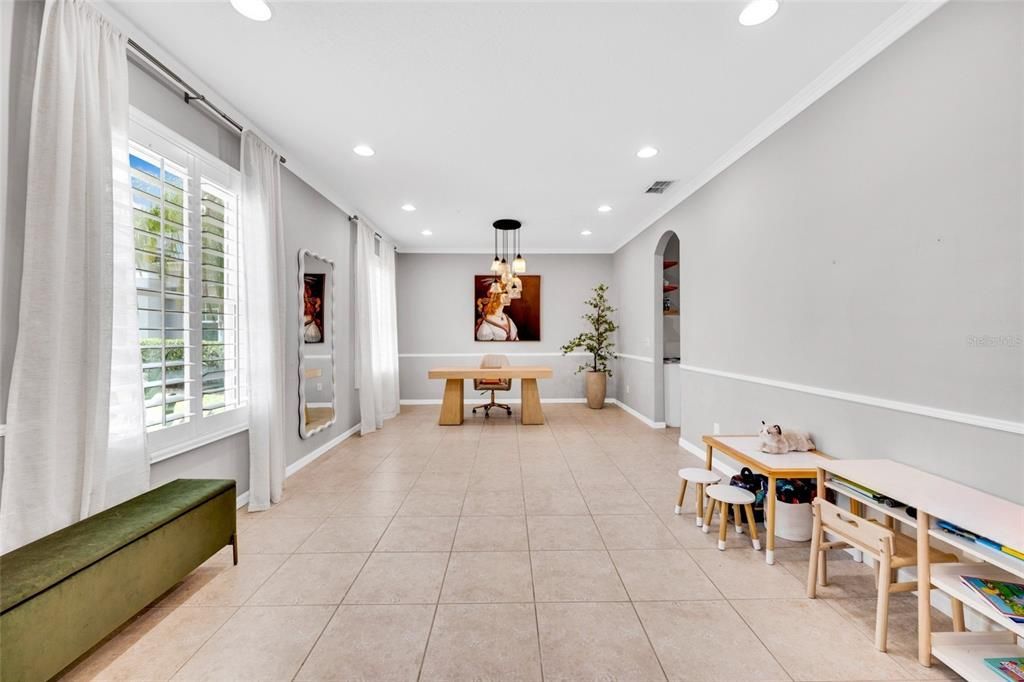 For Sale: $749,900 (5 beds, 3 baths, 3750 Square Feet)