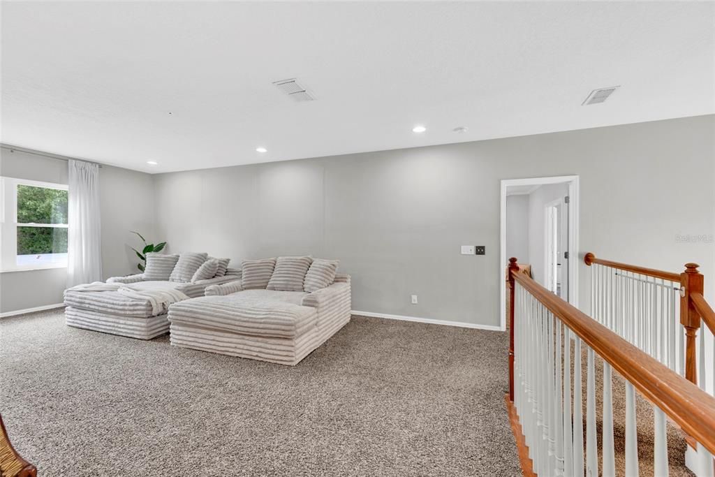 For Sale: $749,900 (5 beds, 3 baths, 3750 Square Feet)