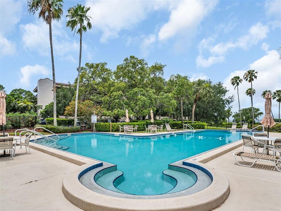 En Venta: $425,000 (2 camas, 2 baños, 1550 Pies cuadrados)