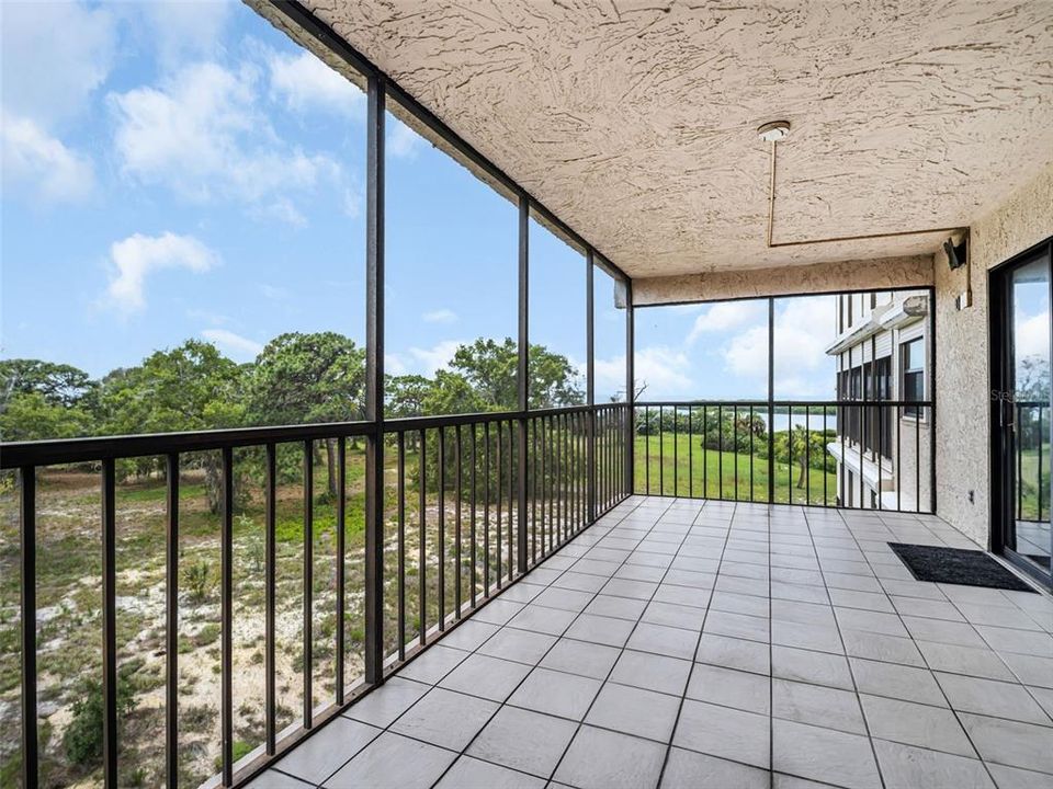 En Venta: $425,000 (2 camas, 2 baños, 1550 Pies cuadrados)