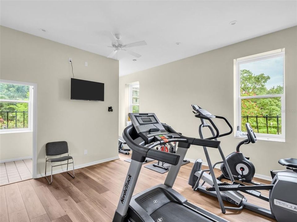 En Venta: $425,000 (2 camas, 2 baños, 1550 Pies cuadrados)