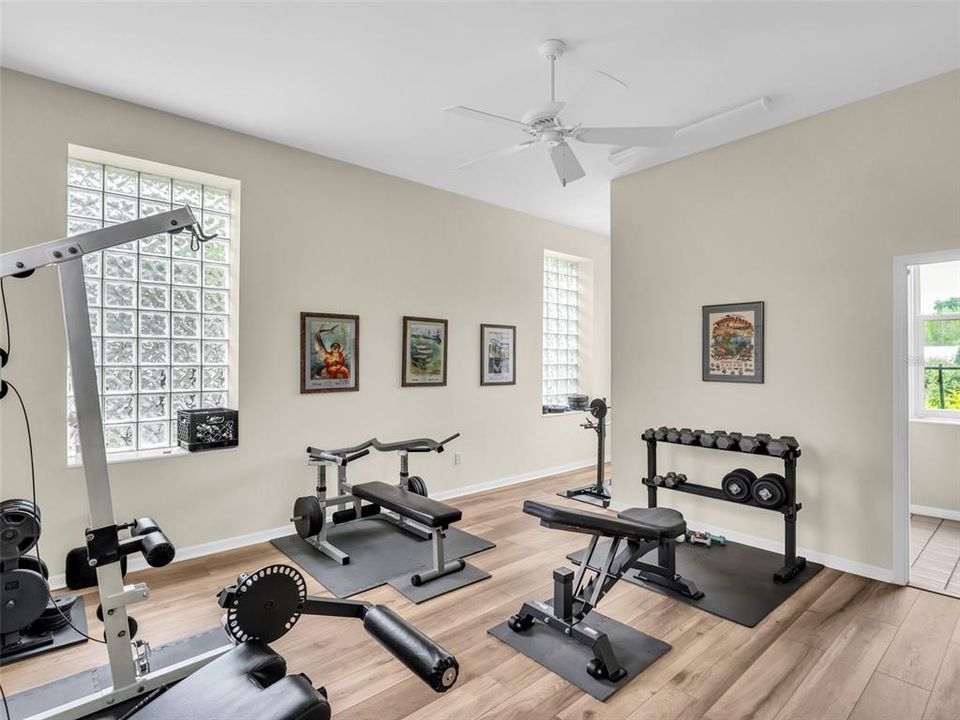 En Venta: $425,000 (2 camas, 2 baños, 1550 Pies cuadrados)