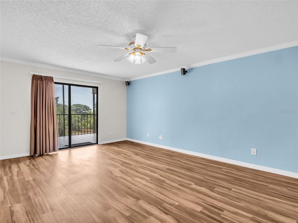 En Venta: $425,000 (2 camas, 2 baños, 1550 Pies cuadrados)