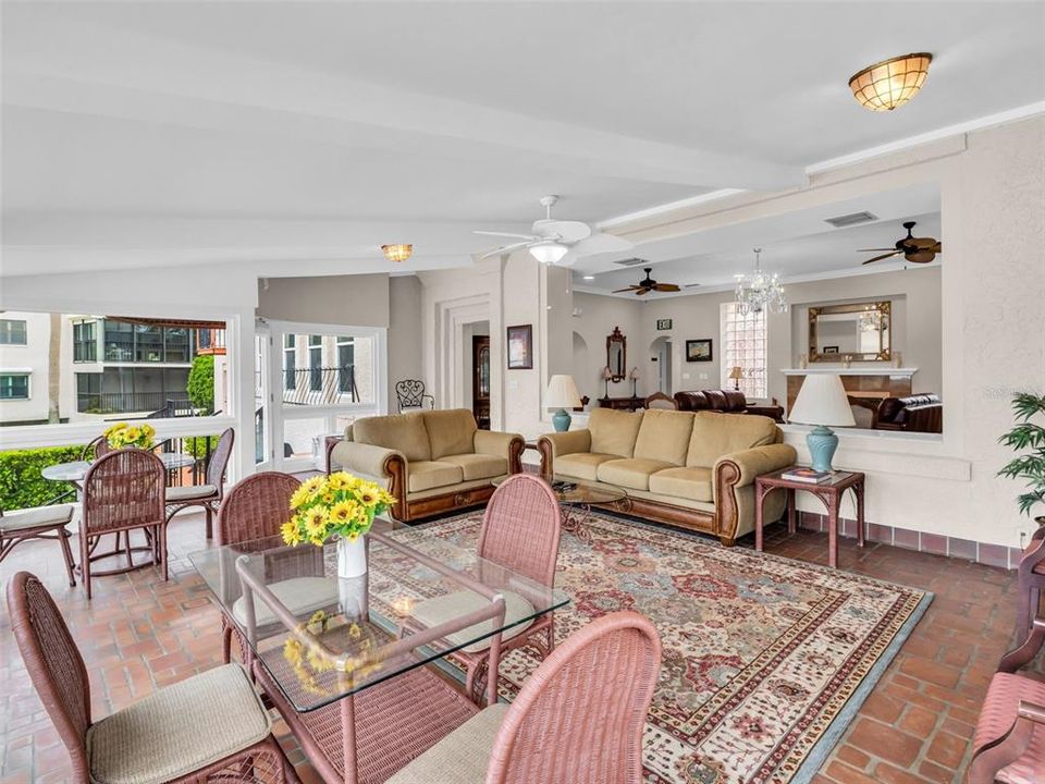 En Venta: $425,000 (2 camas, 2 baños, 1550 Pies cuadrados)