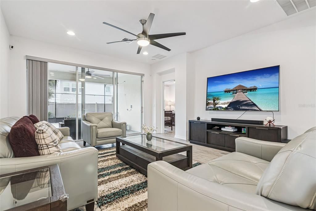 En Renta: $3,200 (4 camas, 3 baños, 2268 Pies cuadrados)