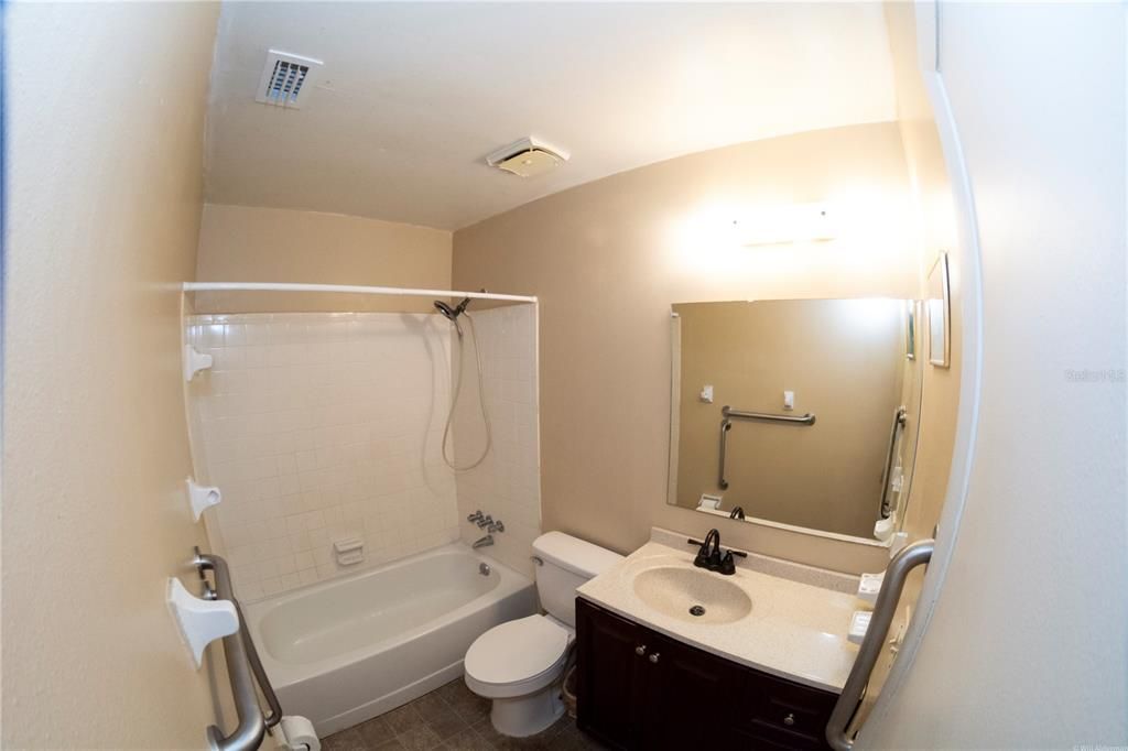 For Sale: $260,000 (3 beds, 2 baths, 1280 Square Feet)
