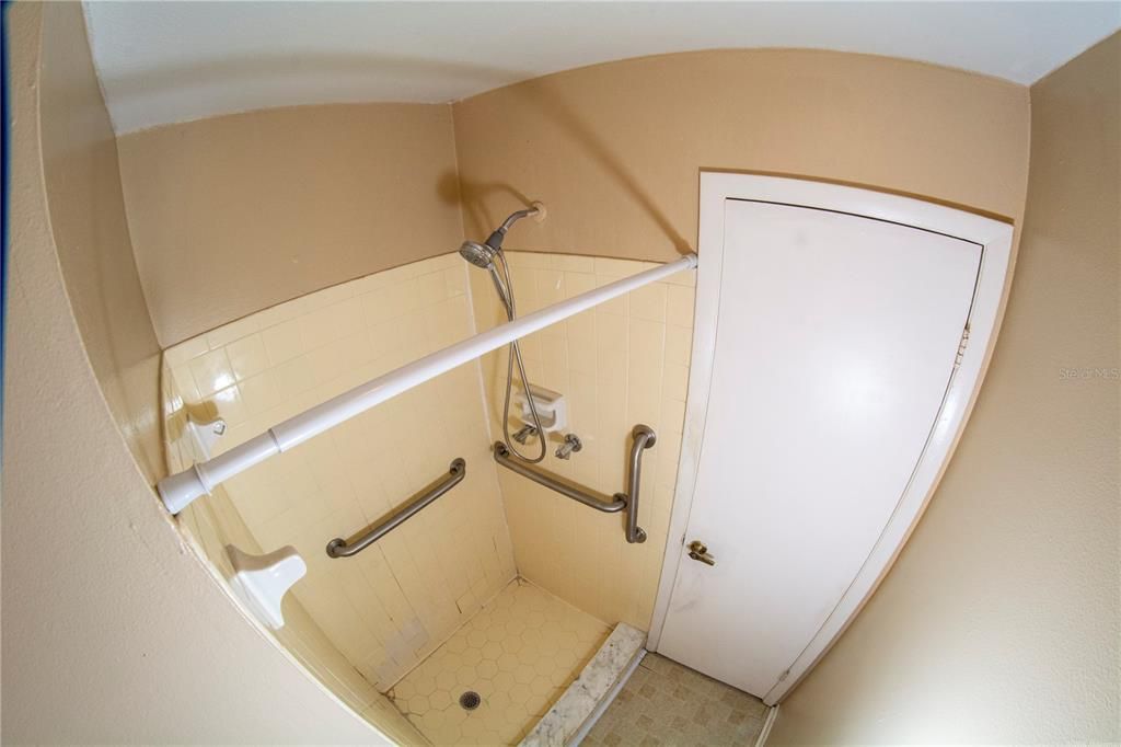 For Sale: $260,000 (3 beds, 2 baths, 1280 Square Feet)