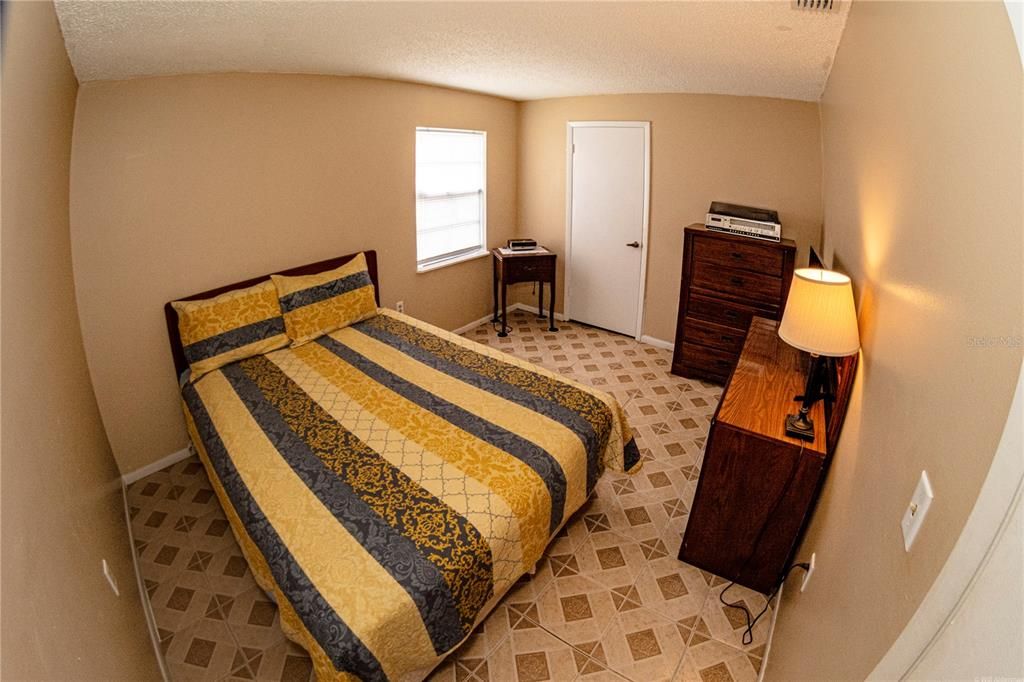 For Sale: $260,000 (3 beds, 2 baths, 1280 Square Feet)