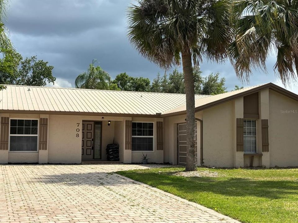 For Sale: $279,000 (3 beds, 2 baths, 1254 Square Feet)