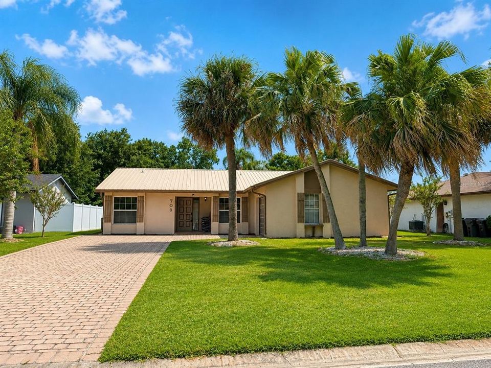 For Sale: $279,000 (3 beds, 2 baths, 1254 Square Feet)