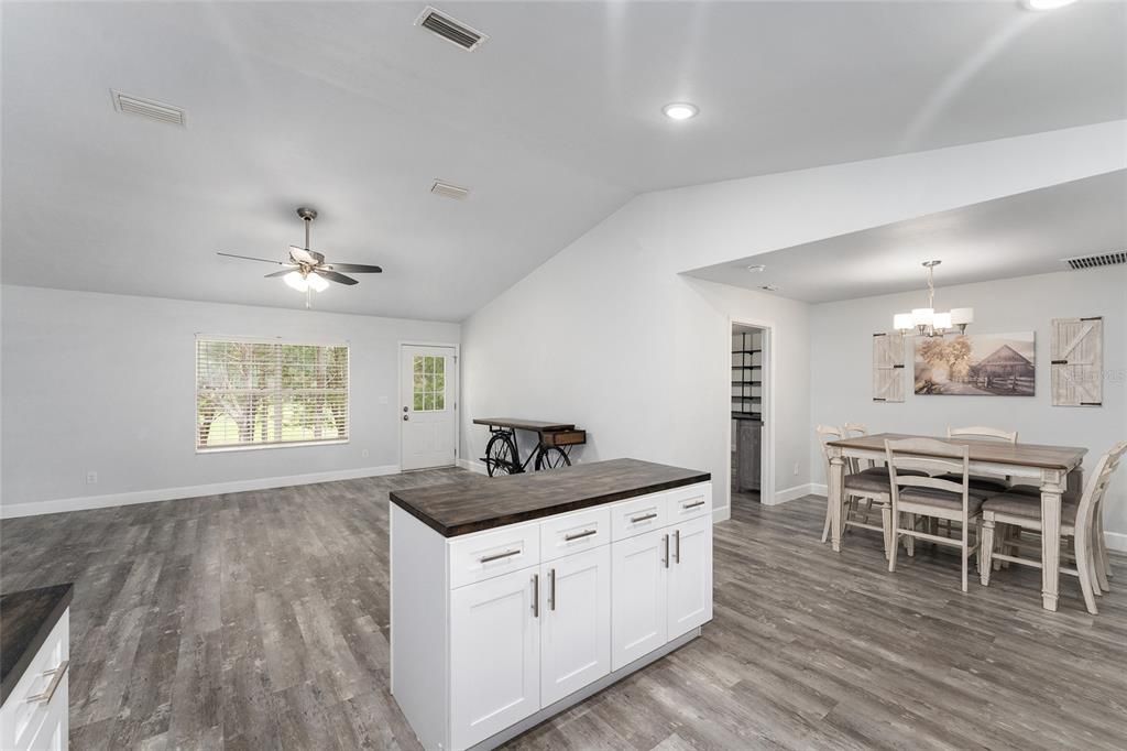 For Sale: $339,000 (3 beds, 2 baths, 1436 Square Feet)