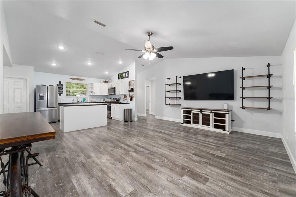 For Sale: $339,000 (3 beds, 2 baths, 1436 Square Feet)