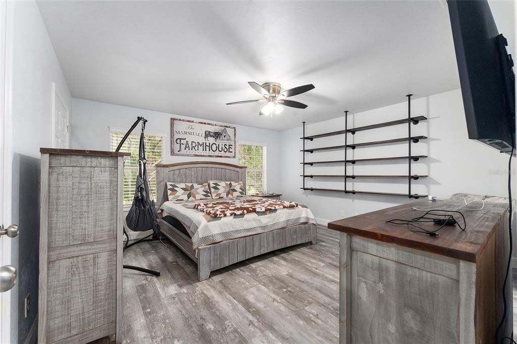 For Sale: $339,000 (3 beds, 2 baths, 1436 Square Feet)