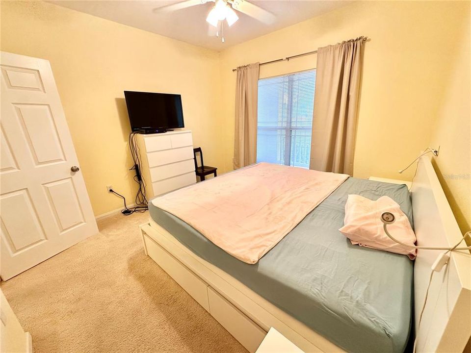 For Sale: $119,000 (1 beds, 1 baths, 660 Square Feet)