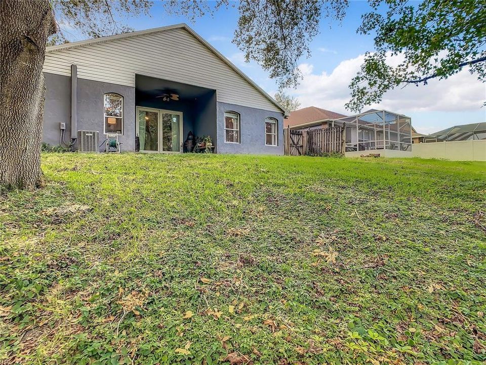 For Rent: $2,395 (4 beds, 2 baths, 1857 Square Feet)