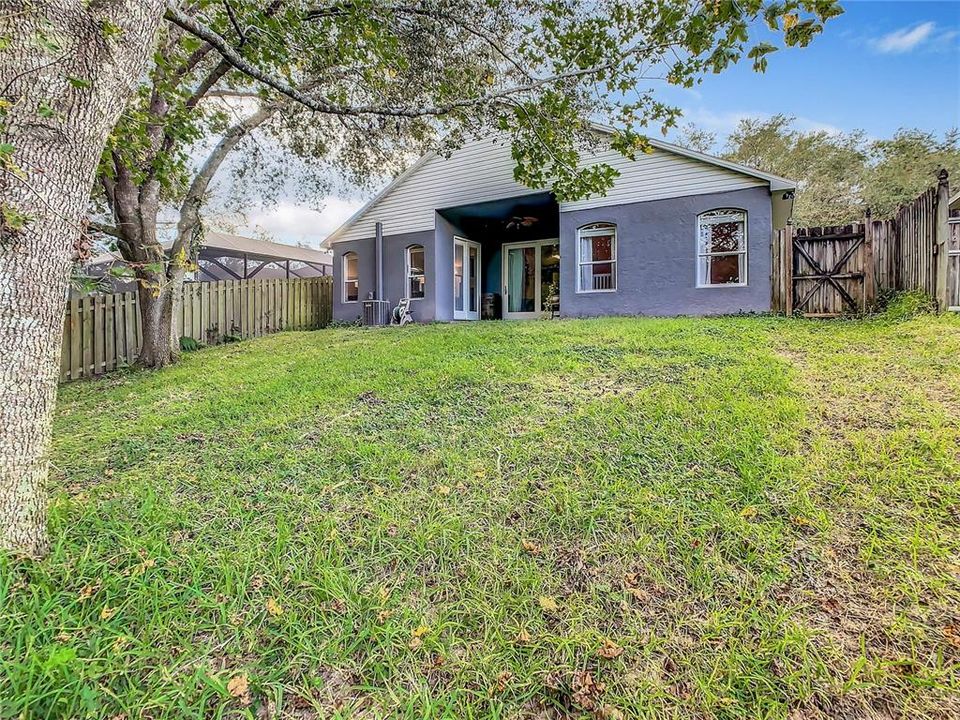For Rent: $2,395 (4 beds, 2 baths, 1857 Square Feet)