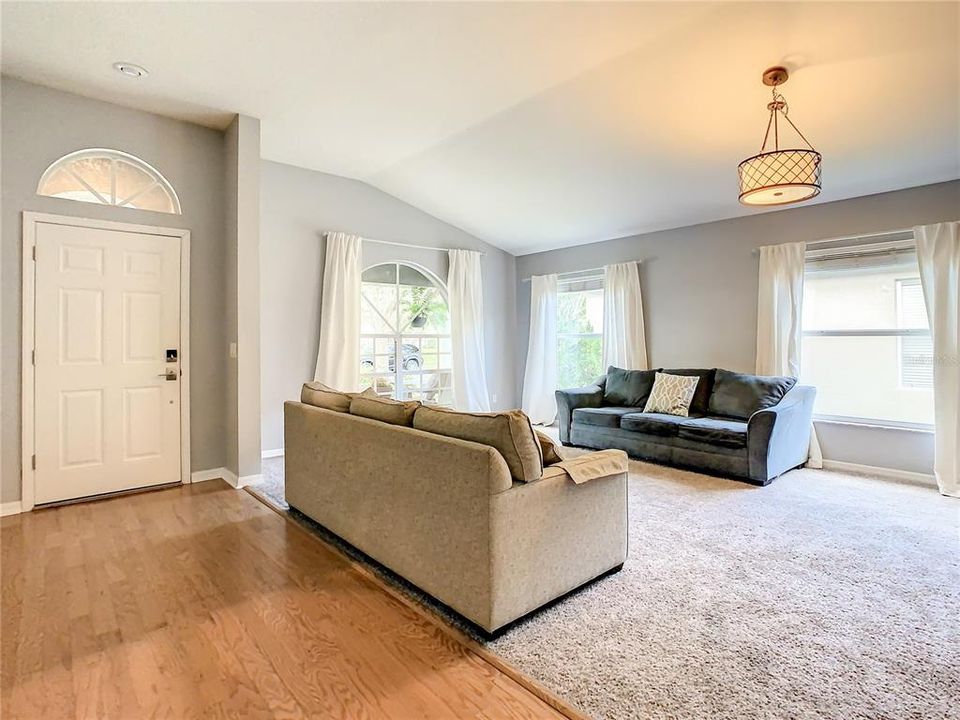 For Rent: $2,395 (4 beds, 2 baths, 1857 Square Feet)
