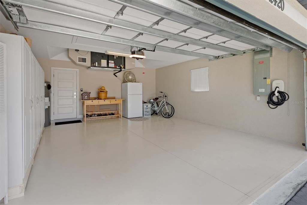 Active With Contract: $450,000 (3 beds, 2 baths, 1834 Square Feet)
