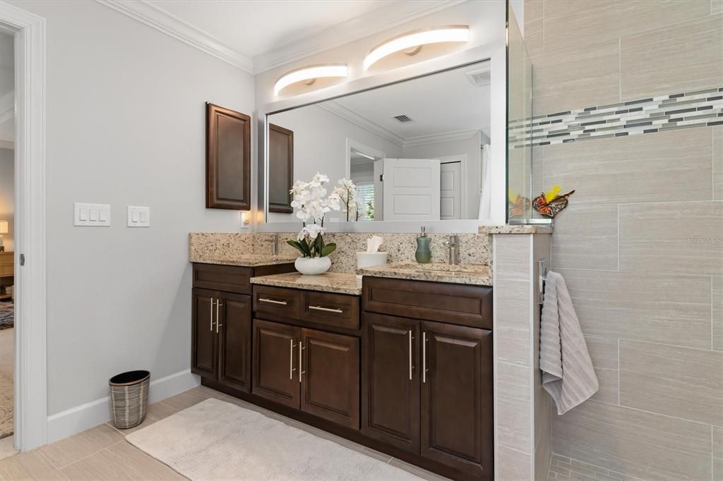 Active With Contract: $450,000 (3 beds, 2 baths, 1834 Square Feet)