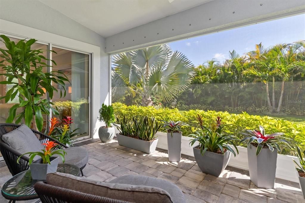 Active With Contract: $450,000 (3 beds, 2 baths, 1834 Square Feet)