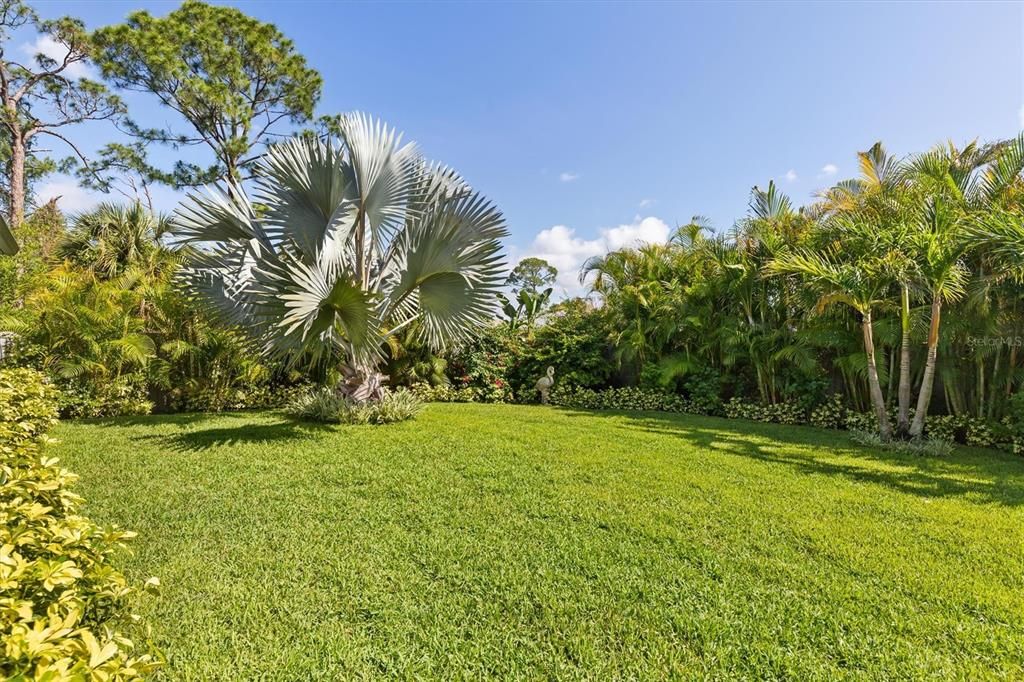Active With Contract: $450,000 (3 beds, 2 baths, 1834 Square Feet)