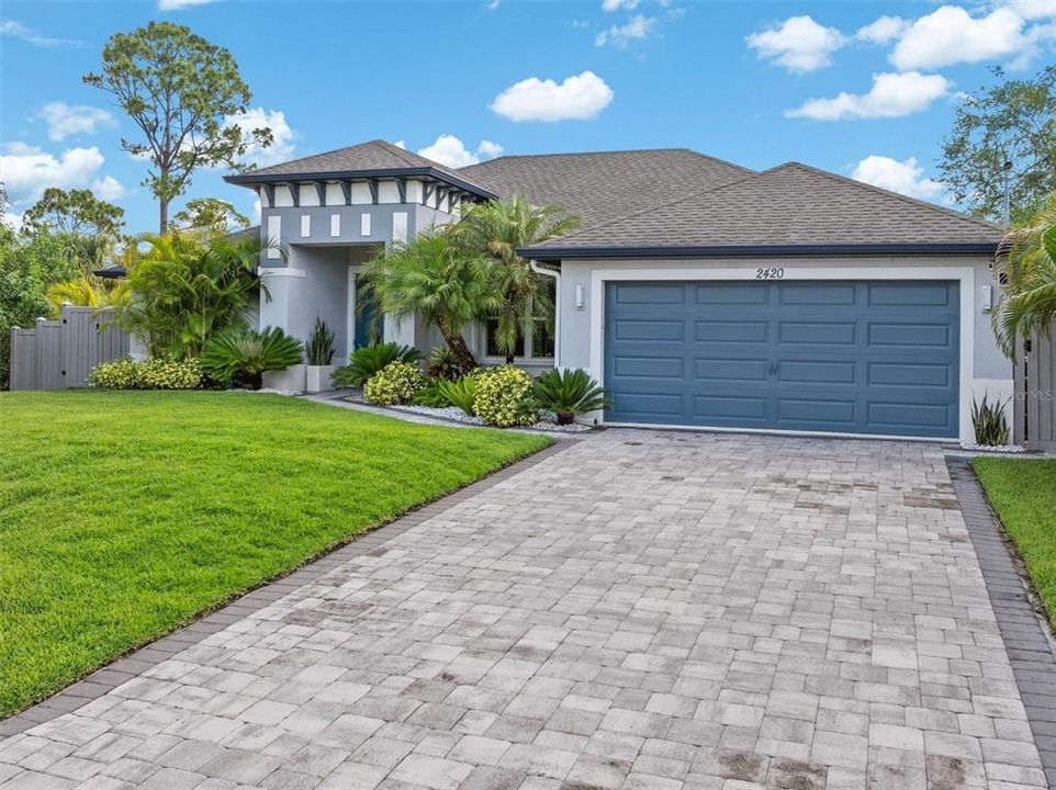 Active With Contract: $450,000 (3 beds, 2 baths, 1834 Square Feet)