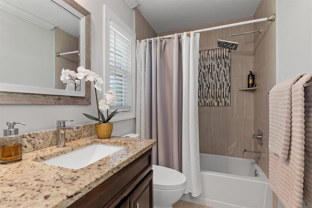 Active With Contract: $450,000 (3 beds, 2 baths, 1834 Square Feet)